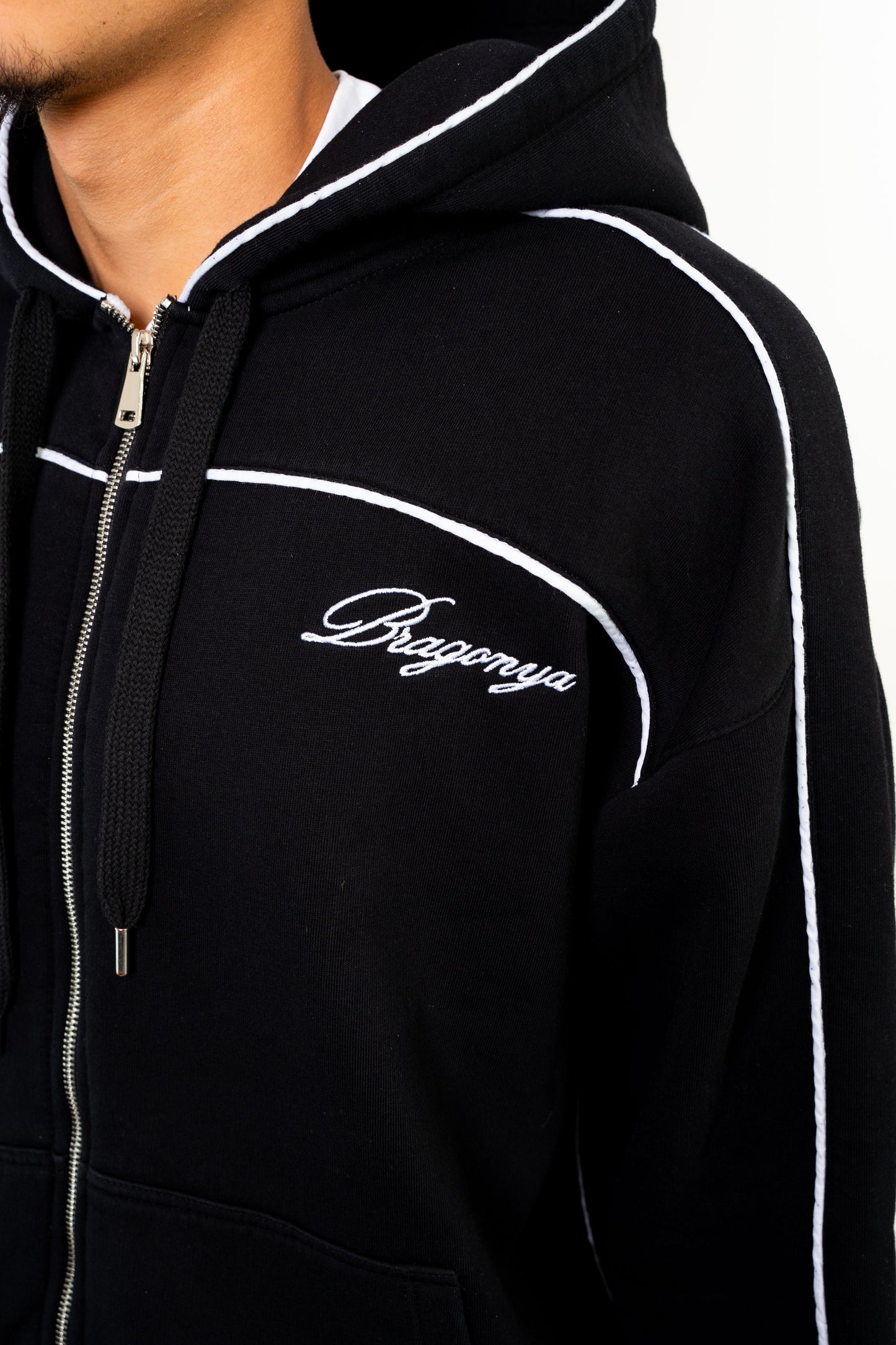 Black Eyes Zipper